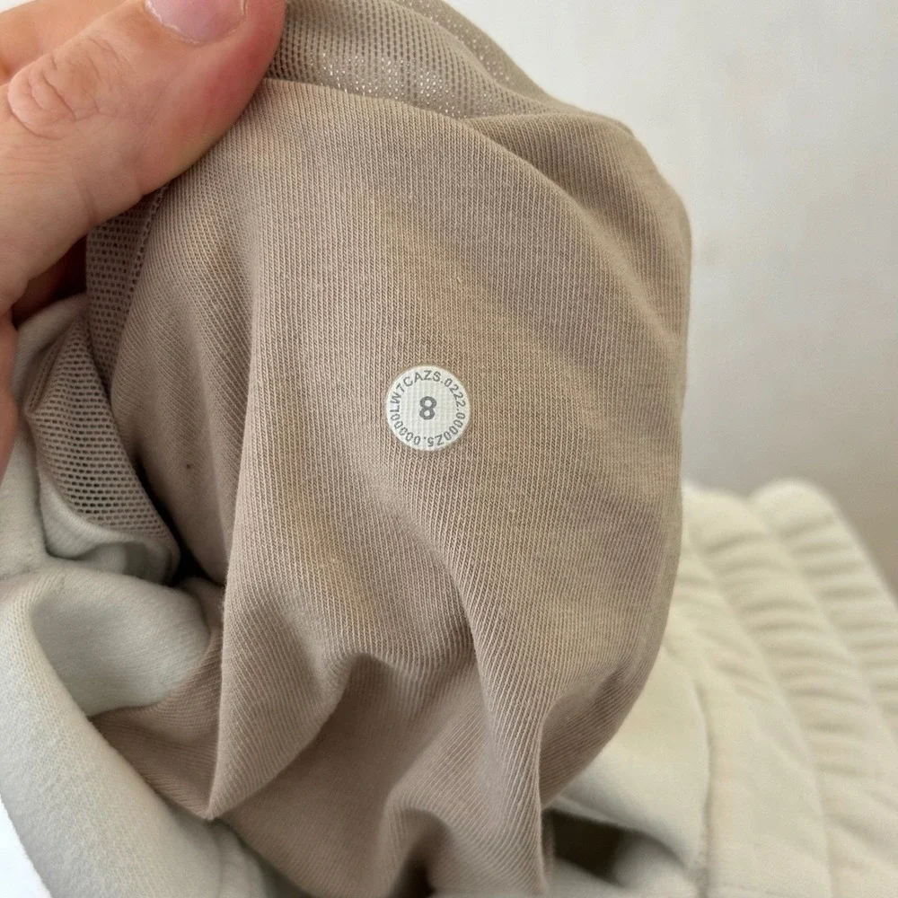 Lululemon Loungeful High-Rise Shorts Womens Size 8 Bone White Fleece